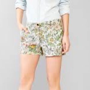 Gap Summer Short Ivory Floral Mid-Rise Chino Shorts Size 02